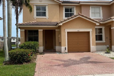 Townhouse in Homestead, Florida 3 bedrooms, 135.27 sq.m. № 1839131 - photo 2