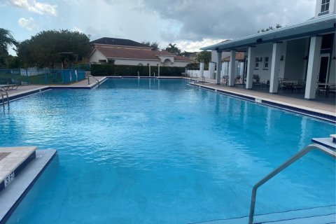 Townhouse in Homestead, Florida 3 bedrooms, 135.27 sq.m. № 1839131 - photo 28