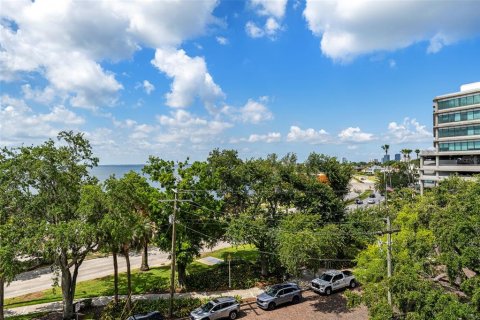 Condominio en venta en Tampa, Florida, 2 dormitorios, 170.85 m2 № 2201980 - foto 24