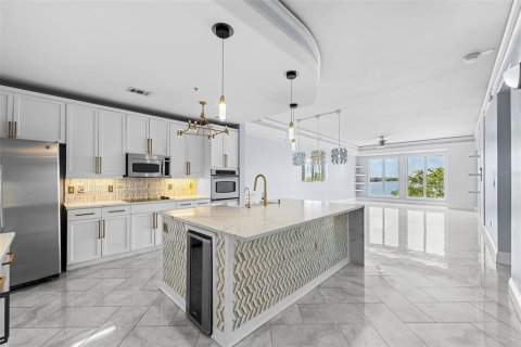 Condominio en venta en Tampa, Florida, 2 dormitorios, 170.85 m2 № 2201980 - foto 6