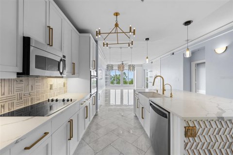 Condominio en venta en Tampa, Florida, 2 dormitorios, 170.85 m2 № 2201980 - foto 9