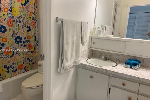 Copropriété à louer à Miami Beach, Floride: 49.24 m2 № 2153440 - photo 9