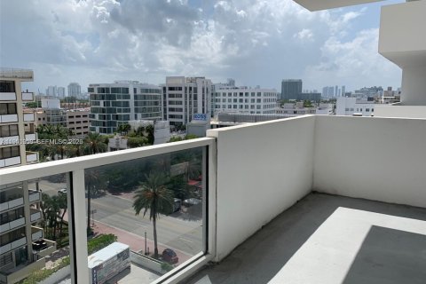 Studio à Condo à Miami Beach, Floride  № 2153440
