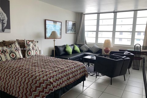 Copropriété à louer à Miami Beach, Floride: 49.24 m2 № 2153440 - photo 3