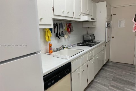 Copropriété à louer à Miami Beach, Floride: 49.24 m2 № 2153440 - photo 8
