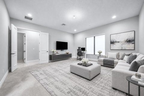 House in Boca Raton, Florida 5 bedrooms, 438.87 sq.m. № 2403861 - photo 10