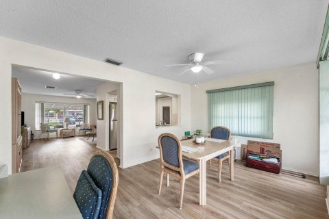 House in Boynton Beach, Florida 2 bedrooms, 94.76 sq.m. № 2387866 - photo 12