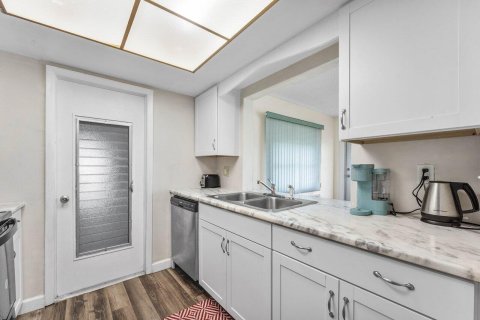 House in Boynton Beach, Florida 2 bedrooms, 94.76 sq.m. № 2387866 - photo 9