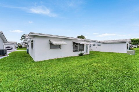 House in Boynton Beach, Florida 2 bedrooms, 94.76 sq.m. № 2387866 - photo 21