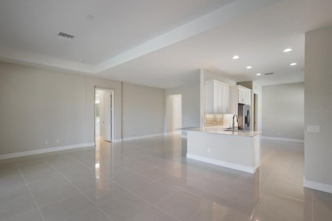 House in Parrish, Florida 2 bedrooms, 184.88 sq.m. № 1918615 - photo 9