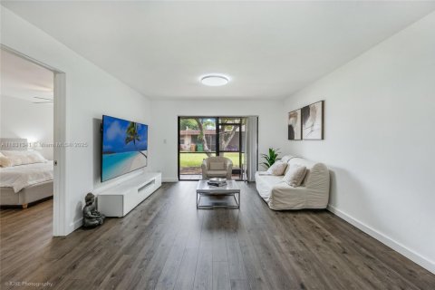 Condo in Davie, Florida, 2 bedrooms  № 1814704 - photo 7