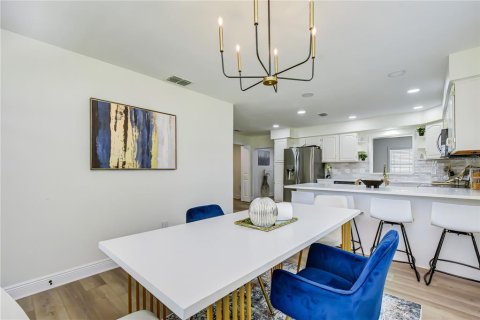Villa ou maison à vendre à Tampa, Floride: 3 chambres, 144 m2 № 2208801 - photo 5