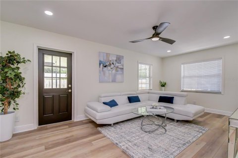 Villa ou maison à vendre à Tampa, Floride: 3 chambres, 144 m2 № 2208801 - photo 11