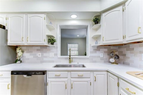 Villa ou maison à vendre à Tampa, Floride: 3 chambres, 144 m2 № 2208801 - photo 9