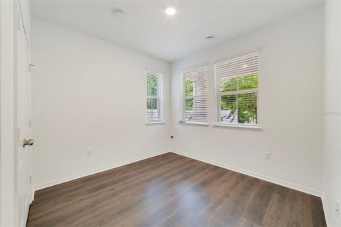 Townhouse in Oviedo, Florida 4 bedrooms, 170.57 sq.m. № 1406650 - photo 14