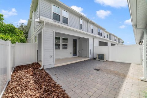 Townhouse in Oviedo, Florida 4 bedrooms, 170.57 sq.m. № 1406650 - photo 24