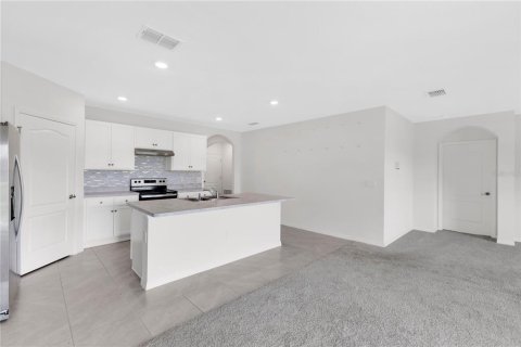 Casa en venta en Kissimmee, Florida, 4 dormitorios, 173.91 m2 № 2398767 - foto 9