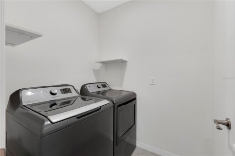 Casa en venta en Kissimmee, Florida, 4 dormitorios, 173.91 m2 № 2398767 - foto 22