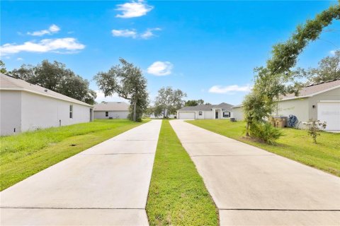 Casa en venta en Kissimmee, Florida, 4 dormitorios, 173.91 m2 № 2398767 - foto 3