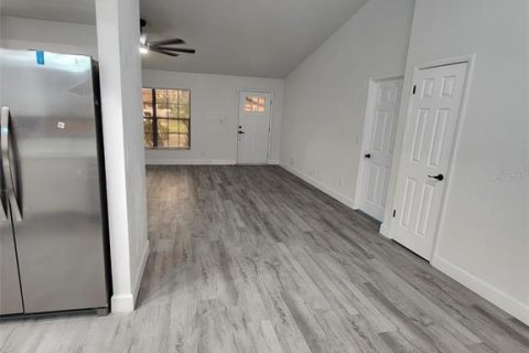 House in Tampa, Florida 3 bedrooms, 119.75 sq.m. № 1886975 - photo 15