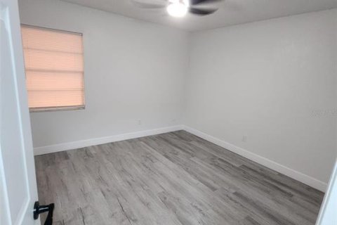 House in Tampa, Florida 3 bedrooms, 119.75 sq.m. № 1886975 - photo 30