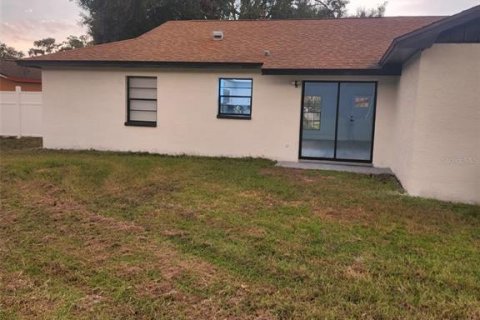 House in Tampa, Florida 3 bedrooms, 119.75 sq.m. № 1886975 - photo 7