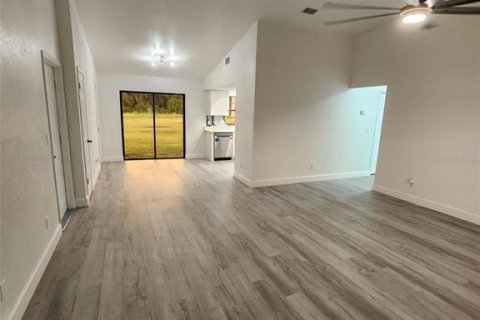 House in Tampa, Florida 3 bedrooms, 119.75 sq.m. № 1886975 - photo 9