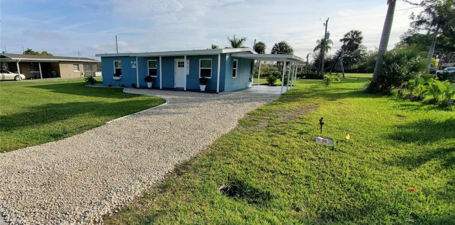 House in Punta Gorda, Florida 3 bedrooms, 85.47 sq.m. № 1368267