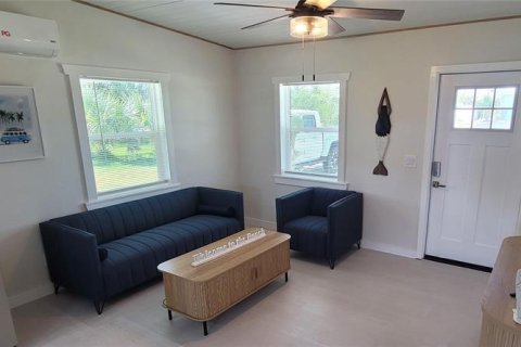 House in Punta Gorda, Florida 3 bedrooms, 85.47 sq.m. № 1368267 - photo 7