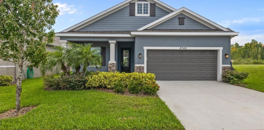 House in Riverview, Florida 2 bedrooms, 164.34 sq.m. № 1783237