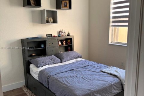 Touwnhouse à vendre à Miami, Floride: 3 chambres, 148.83 m2 № 1929484 - photo 30