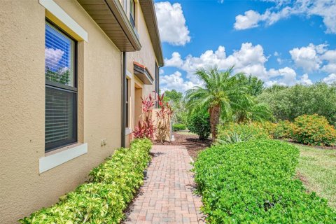 Condo in Venice, Florida, 3 bedrooms № 2100006 - photo 9