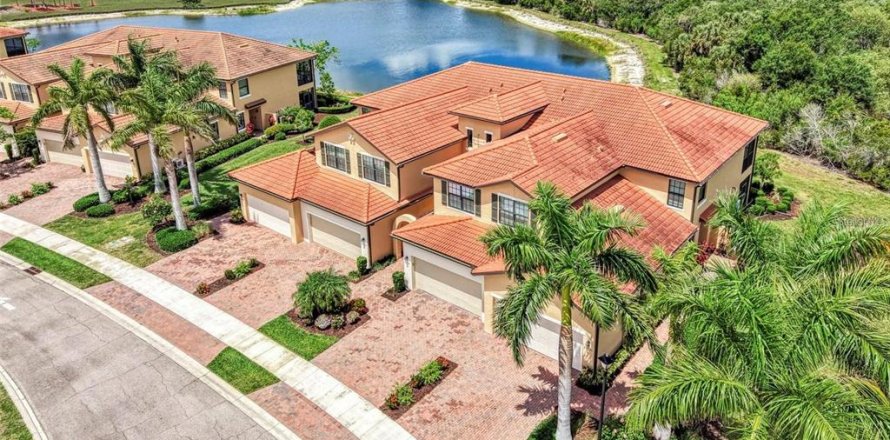 Condo in Venice, Florida, 3 bedrooms № 2100006