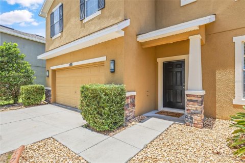 House in Riverview, Florida 4 bedrooms, 240.43 sq.m. № 1784281 - photo 8