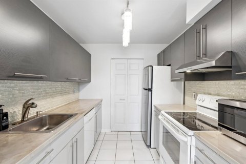 Copropriété à louer à Dania Beach, Floride: 2 chambres, 86.68 m2 № 2431393 - photo 3