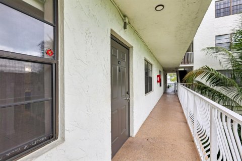 Condo à Dania Beach, Floride, 2 chambres  № 2431393