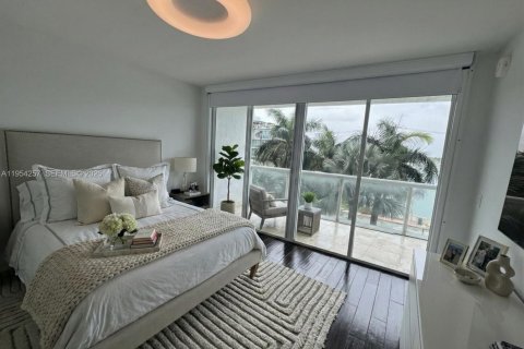 Condominio en alquiler en Miami Beach, Florida, 2 dormitorios, 137.22 m2 № 2057610 - foto 5