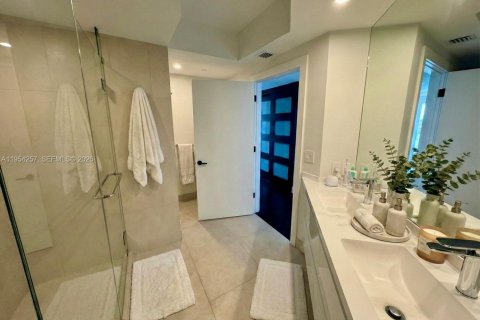 Condominio en alquiler en Miami Beach, Florida, 2 dormitorios, 137.22 m2 № 2057610 - foto 8