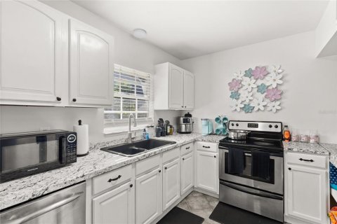Copropriété à vendre à Apopka, Floride: 2 chambres, 90.86 m2 № 2229278 - photo 8