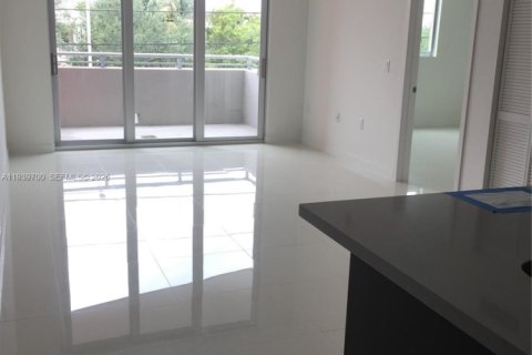 Condominio en venta en Doral, Florida, 1 dormitorio, 71.07 m2 № 1997661 - foto 6