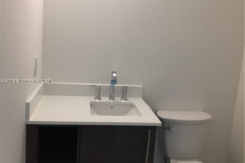 Condominio en venta en Doral, Florida, 1 dormitorio, 71.07 m2 № 1997661 - foto 8