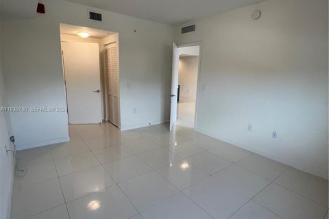 Condominio en venta en Doral, Florida, 1 dormitorio, 71.07 m2 № 1997661 - foto 12