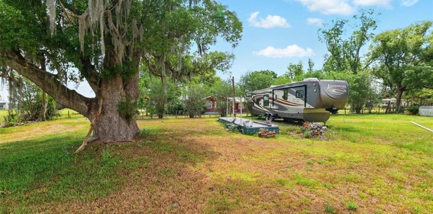 Terreno en Fish Hawk, Florida № 1659139