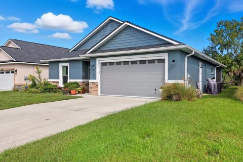 House in Inverness, Florida 3 bedrooms, 162.95 sq.m. № 2196800 - photo 2