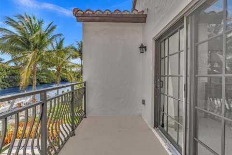 Villa ou maison à louer à Dania Beach, Floride: 4 chambres, 260.13 m2 № 1941906 - photo 19