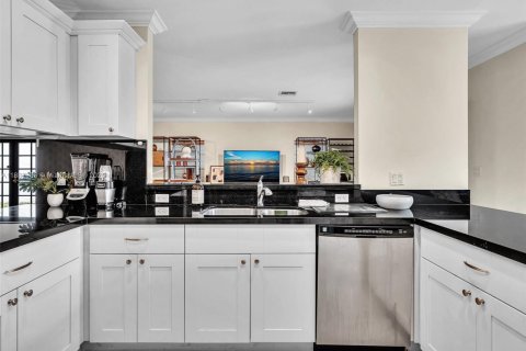 Villa ou maison à louer à Dania Beach, Floride: 4 chambres, 260.13 m2 № 1941906 - photo 14