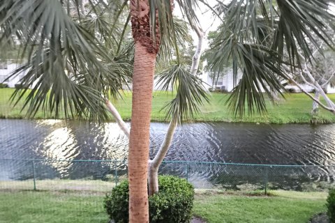 Condominio en venta en Pembroke Pines, Florida, 2 dormitorios, 90.12 m2 № 2172174 - foto 2