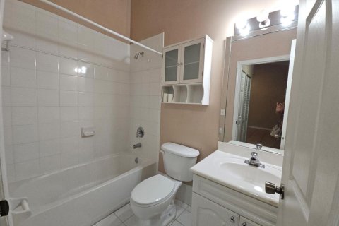 Condominio en venta en Pembroke Pines, Florida, 2 dormitorios, 90.12 m2 № 2172174 - foto 9
