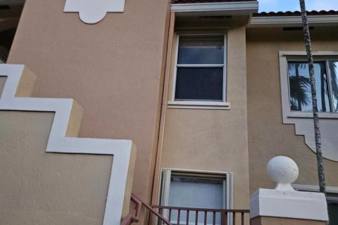 Condominio en venta en Pembroke Pines, Florida, 2 dormitorios, 90.12 m2 № 2172174 - foto 13