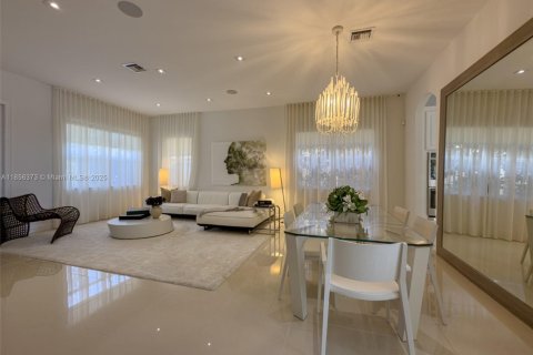 House in Parkland, Florida 4 bedrooms, 277.03 sq.m. № 1887859 - photo 11